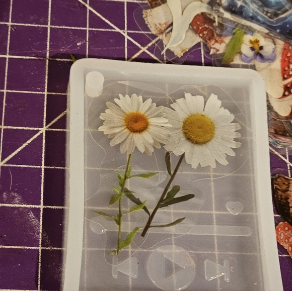 Custom Made Epoxy Spotify Keychain - Picture 6 of 8